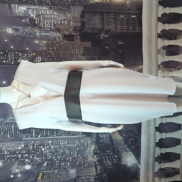 BooHoo sz 18 NWT Black & White Plunging Neckline MIDI dress - Picture 1 of 6